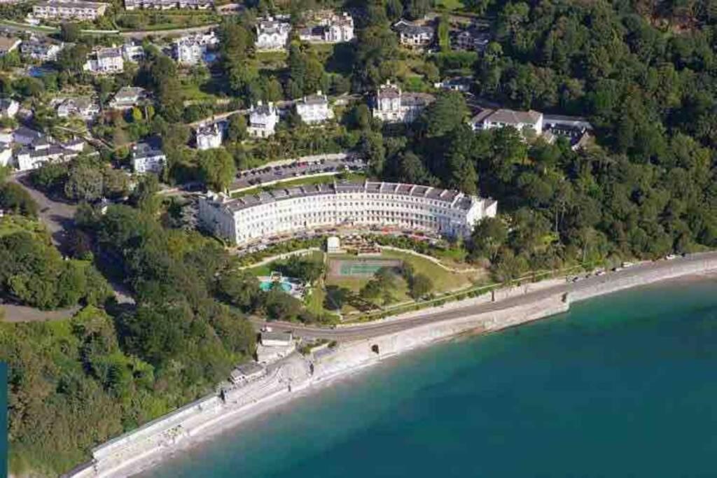 **Sunny And Bright, Thatchers Rock One Bed Beach Front Apartment*** Torquay Extérieur photo
