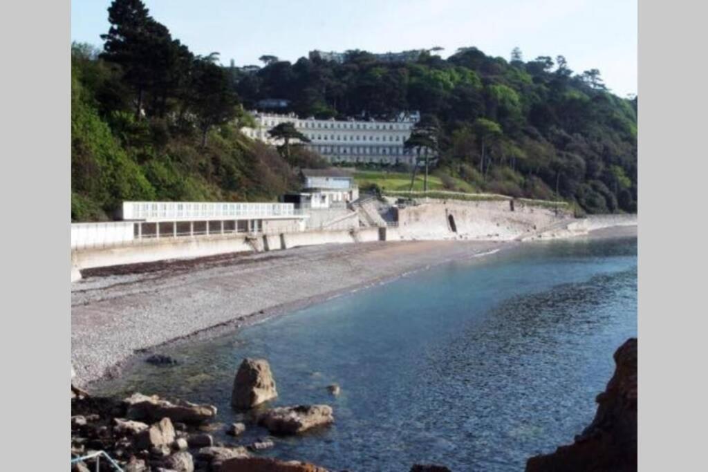 **Sunny And Bright, Thatchers Rock One Bed Beach Front Apartment*** Torquay Extérieur photo